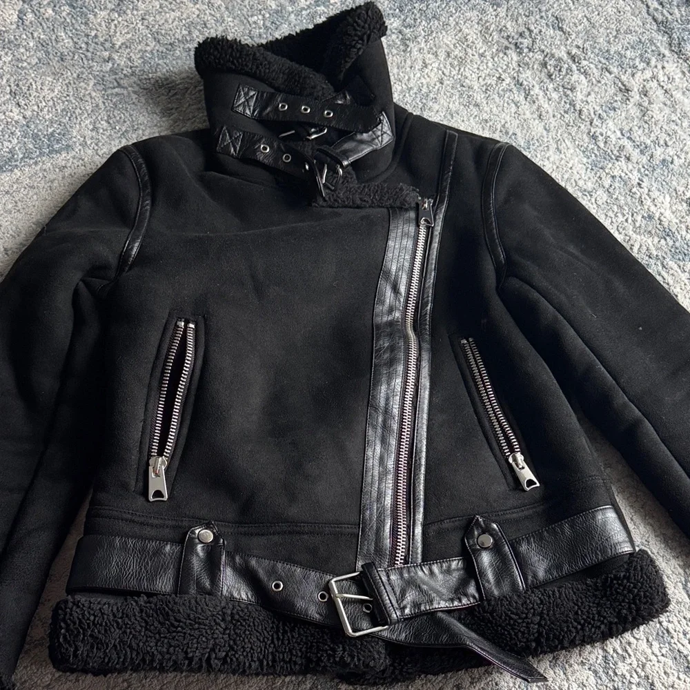 Zara Women's Black Jacket - Picture 3 of 5